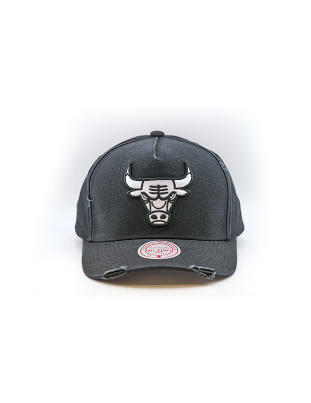 Mitchell and Ness - Damaged Pro Pinch Bull